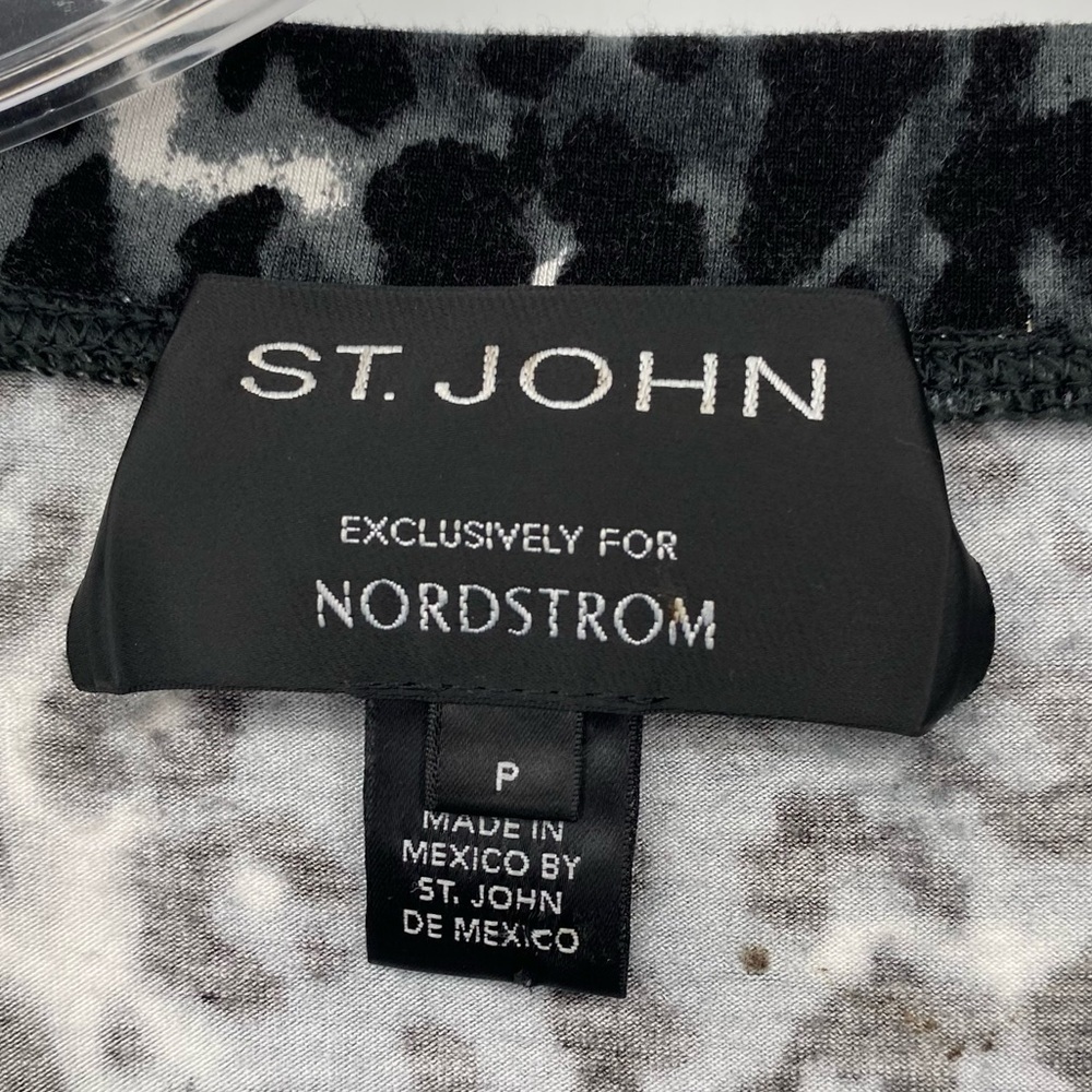 St. John Leopard Print Knit Top Nordstrom Exclusive Size P Petite 3/4 Sleeve - Picture 4 of 8